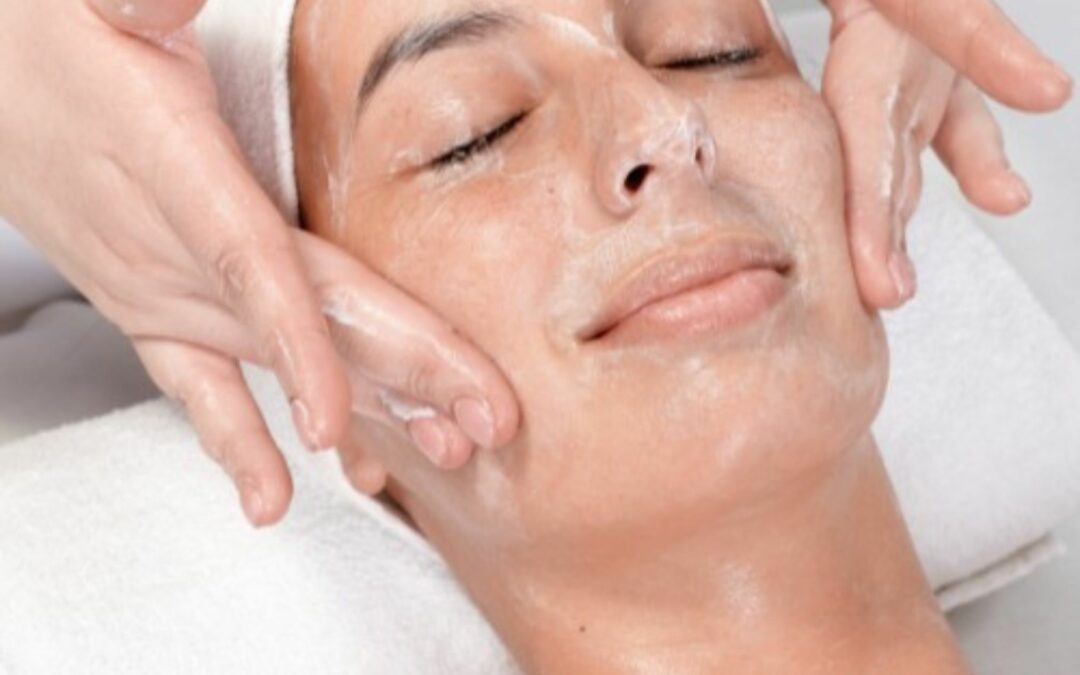 Limpieza facial: el aliado para preparar la piel para el invierno