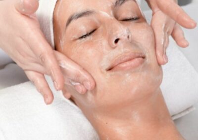 Limpieza facial: el aliado para preparar la piel para el invierno